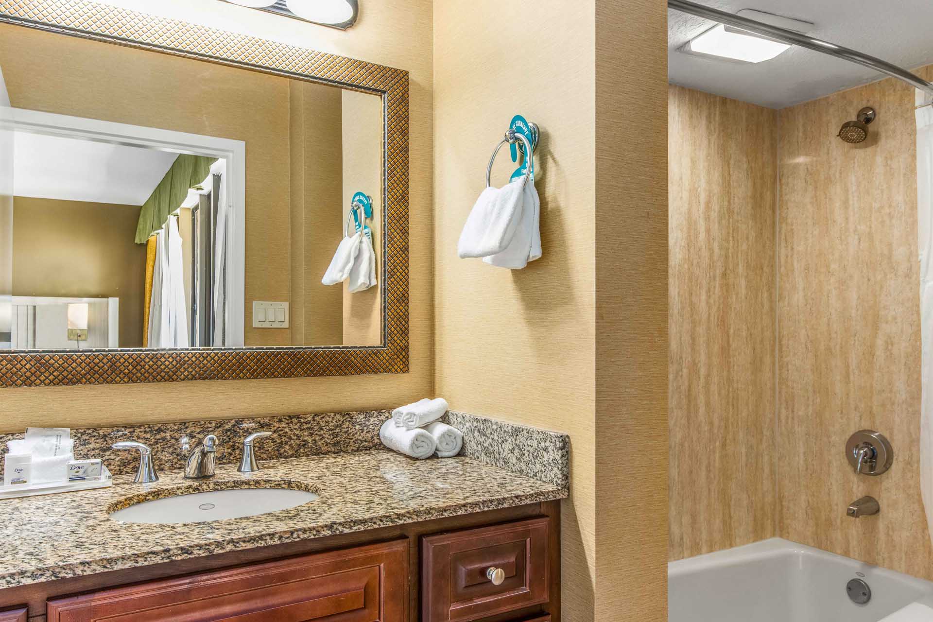 Guest bathroom with a tub